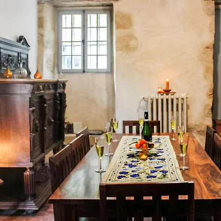 Superbe Maison De La Reole